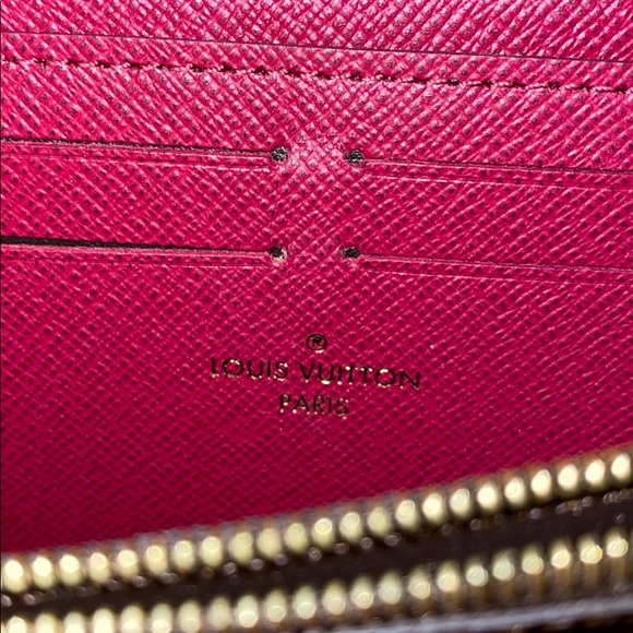 Louis Vuitton Clemence Wallet Fuchsia interior - Picture 3 of 4